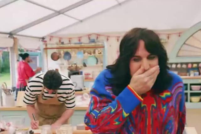 <p>Noel Fielding destroys Great British Bake Off contestant’s caramel dish in tent disaster.</p>