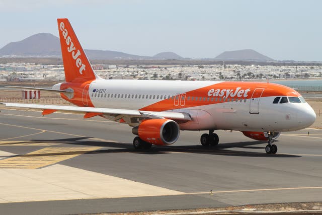 <p>Sun seeking: easyJet Airbus A320 taxiing in Spain</p>